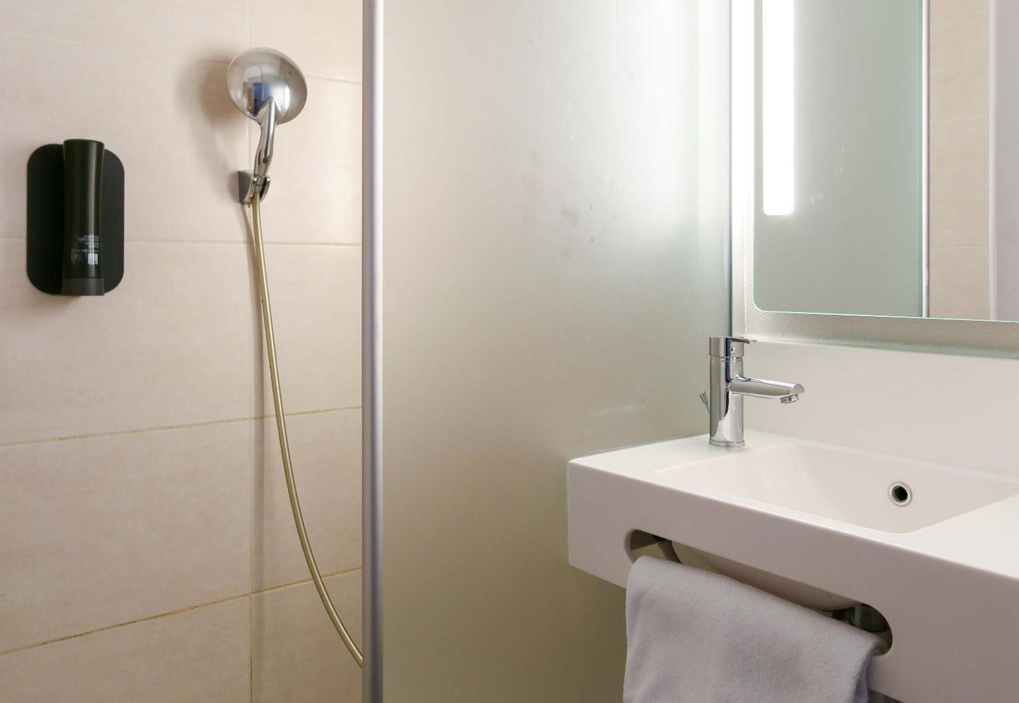 B&B Hotel Marseille La Valentine St Menet Экстерьер фото